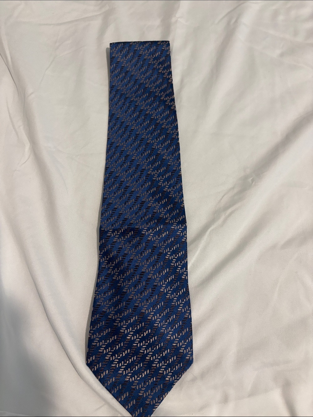 Charvet Classic Men's Blue Patterned Silk Tie